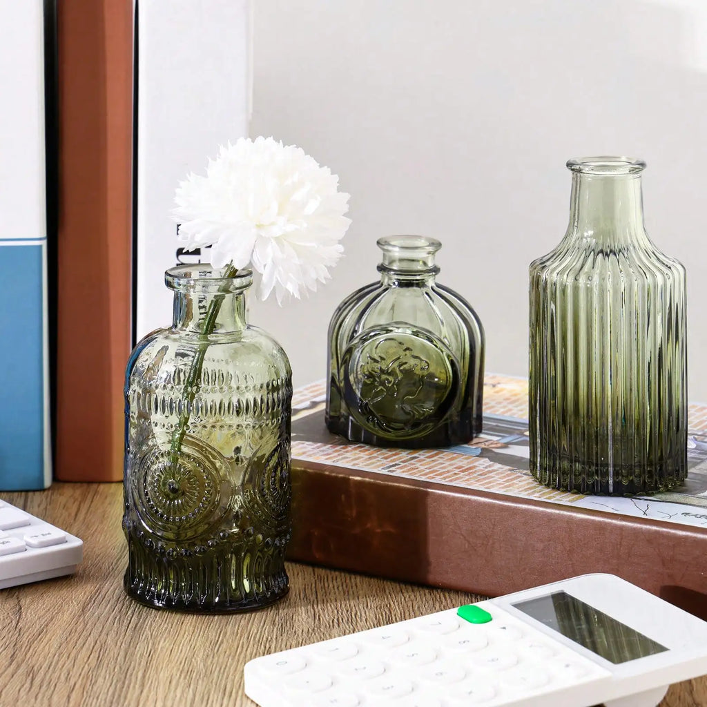 14-Piece Mini Glass Vase Set
