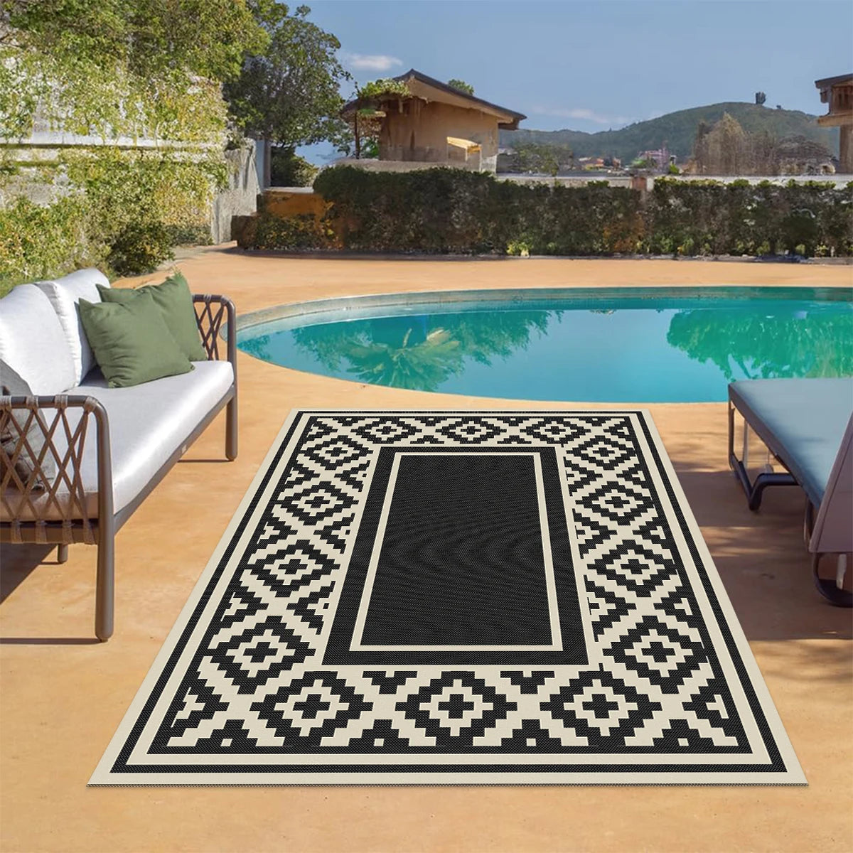 Reversible Woven Patio Rug