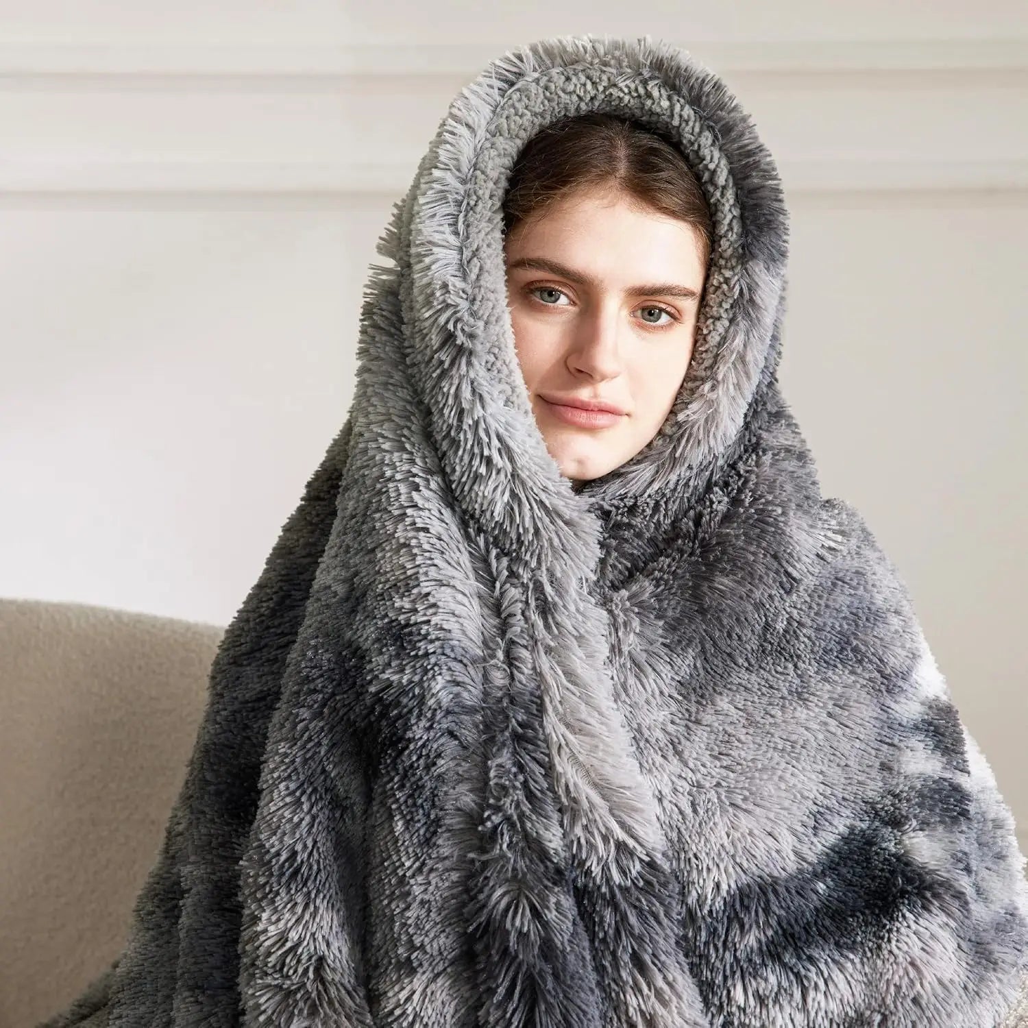 Plush Faux-Fur Sherpa Throw Blanket