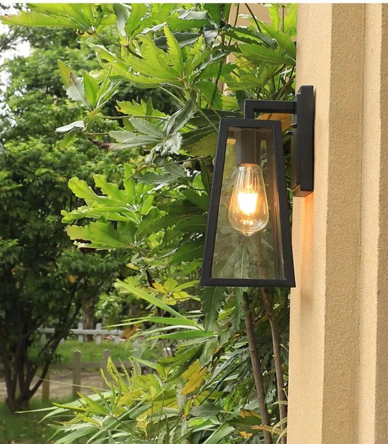 European-Style Waterproof Outdoor Wall Lamp