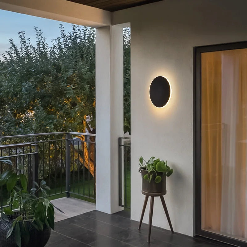 Round Waterproof Outdoor LED Wall Light