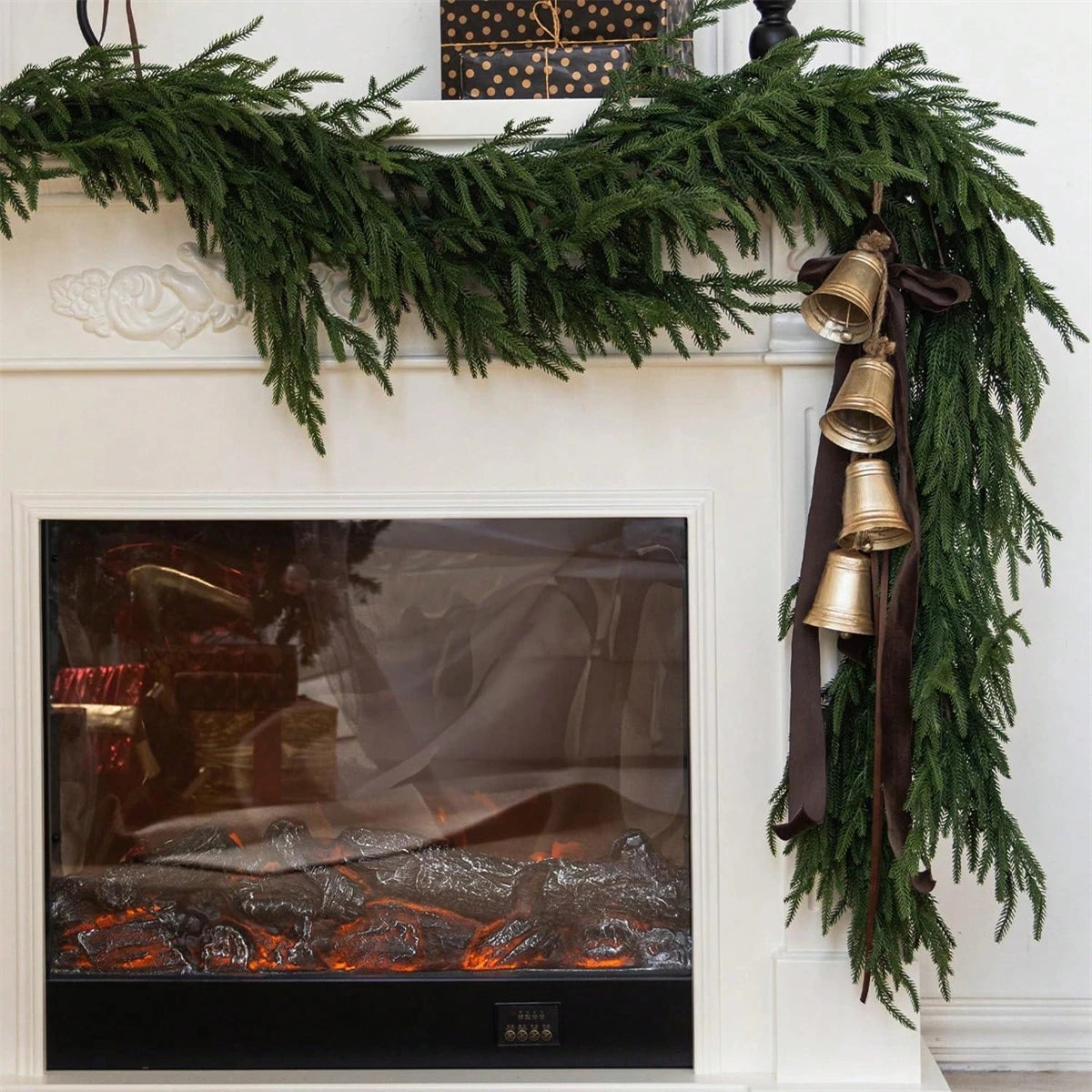 Full-Cascade Norfolk Pine Christmas Garland