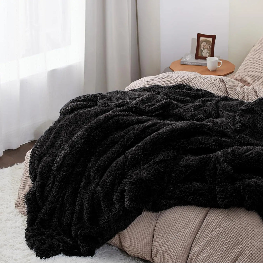 Black Faux-Fur Sherpa Throw Blanket